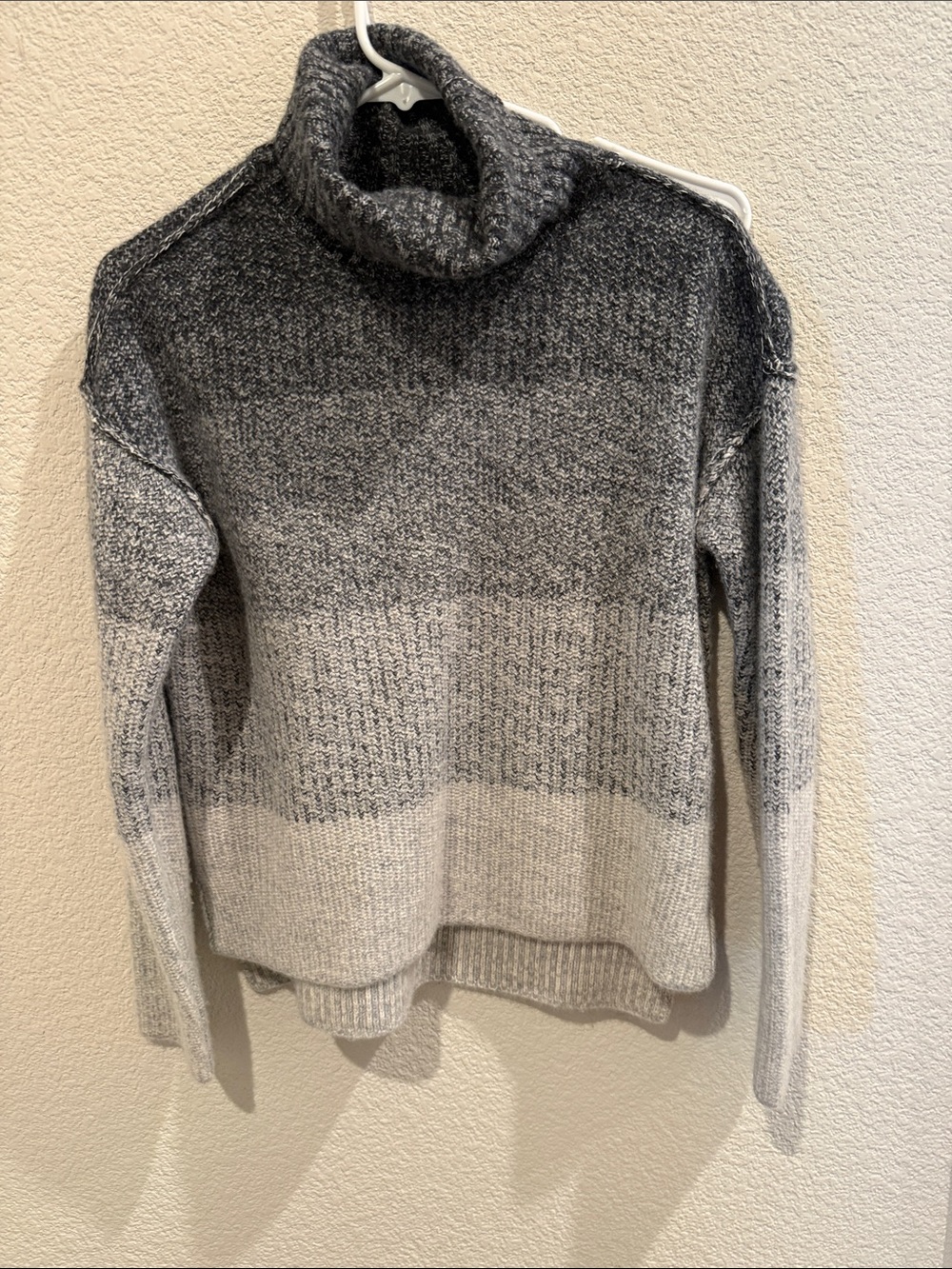 Women’s Gorgeous Nordstrom Signature Cashmere Turtleneck